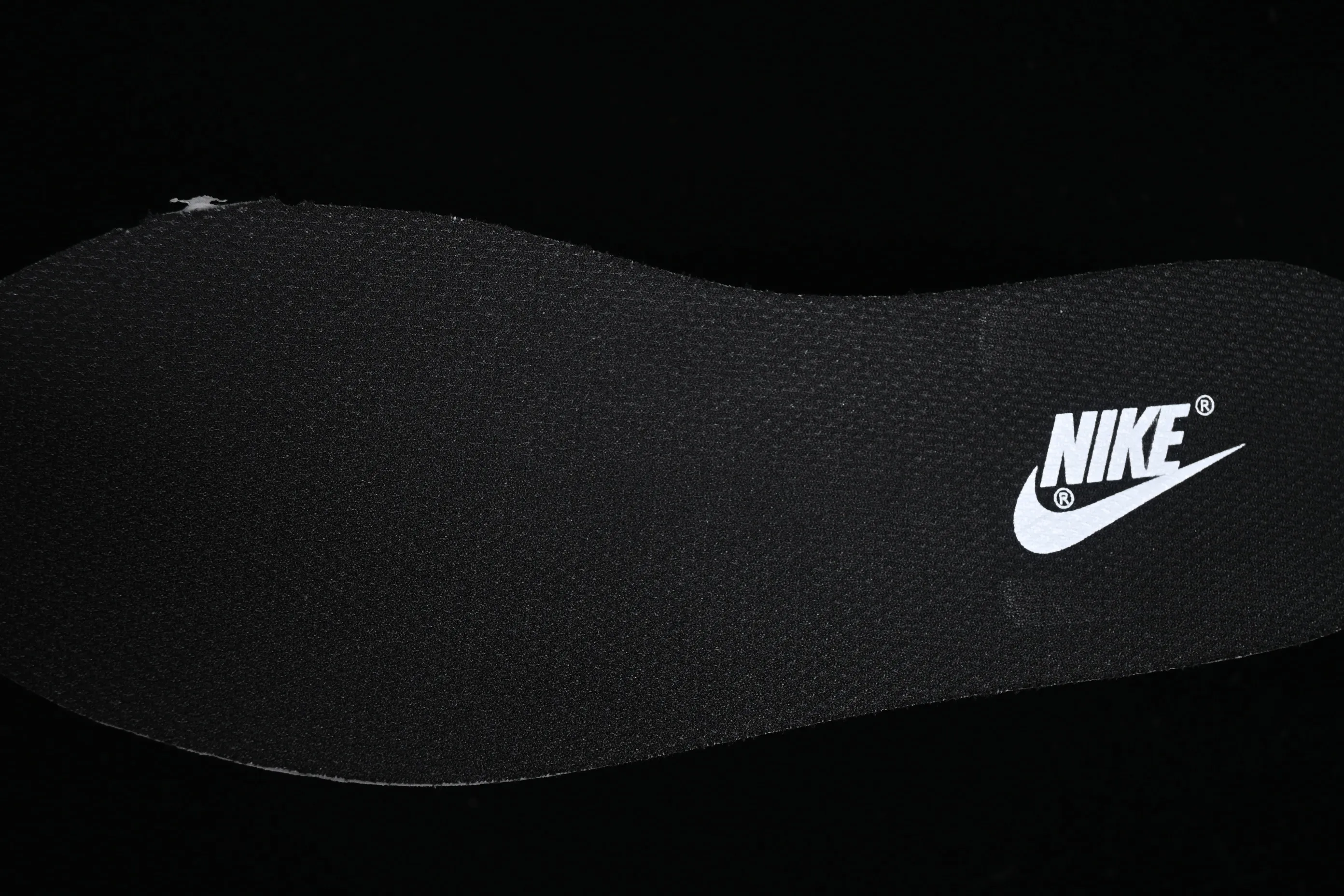 All Categories Nk SB Dunk Series Nk SB Dunk Low Low-top Sneakers Nk Dunk Low Reverse Barbie Black Pink SB Strappy Low-top Casual Sneakers FD1232-001